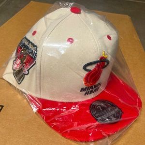 NWT Miami Heat 2012 Championship Side Patch NBA Mitchell & Ness HWC Fitted Cap
